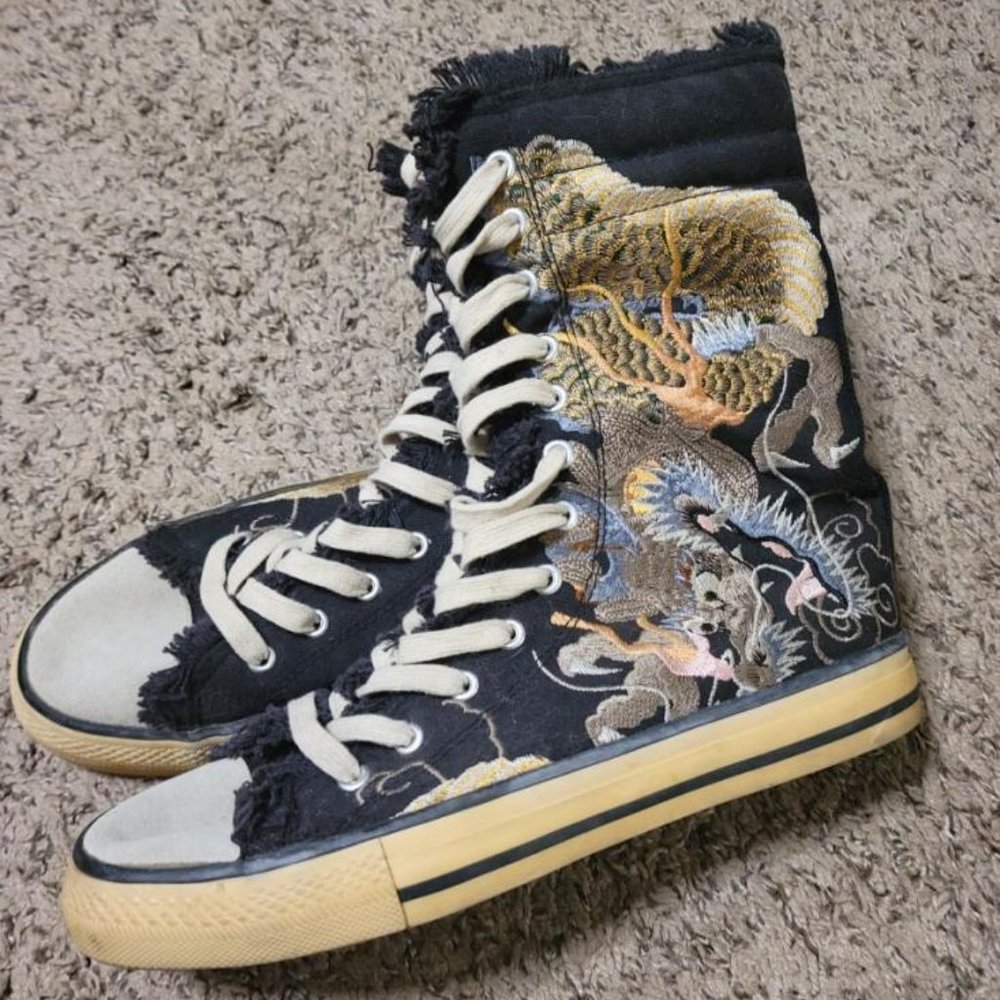 Black and Gold Dragon Embroidered Sneakers